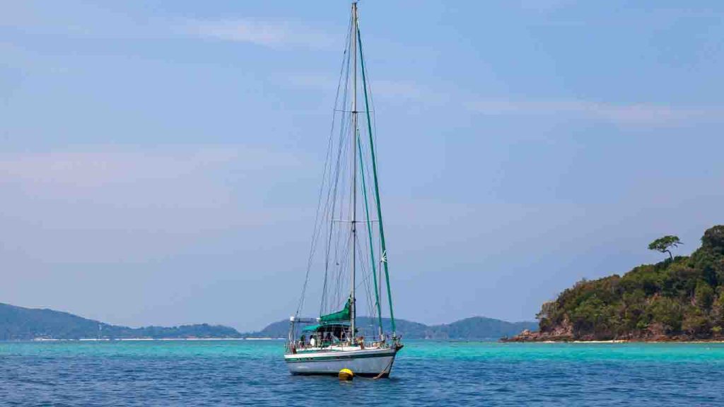 Sailing into Primošten 3